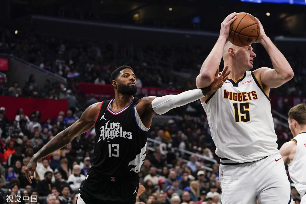 还拉近了他 还拉近了他