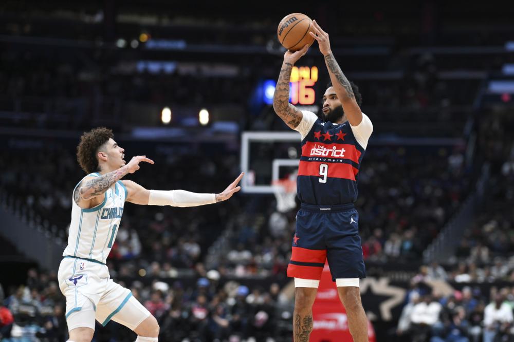 员同时效力 员同时效力